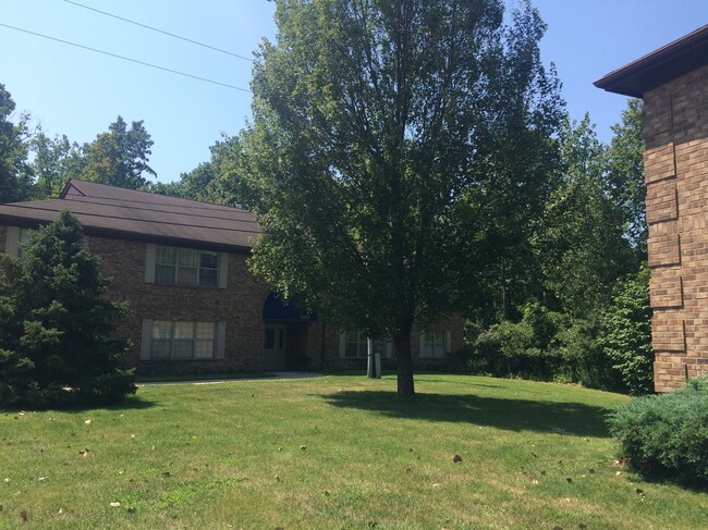 Foto del edificio - 8689 Macomb St