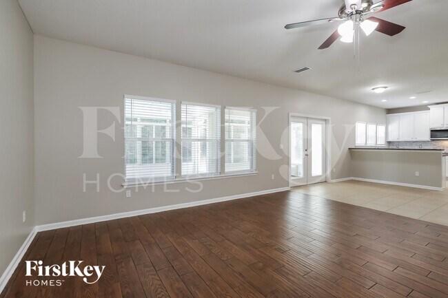 Foto del edificio - 2060 Heritage Oaks Ct