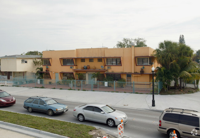 Building Photo - 5201 Biscayne Blvd