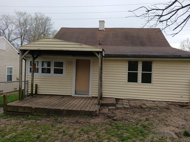 Building Photo - 1408 Holloway St