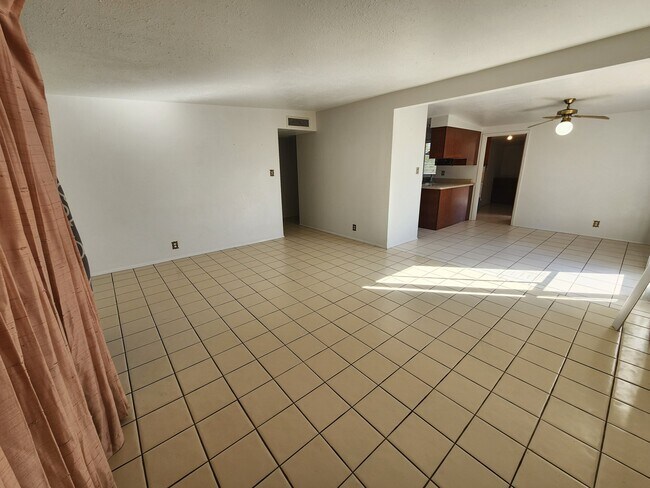 Building Photo - 1618 S Turquoise Vista