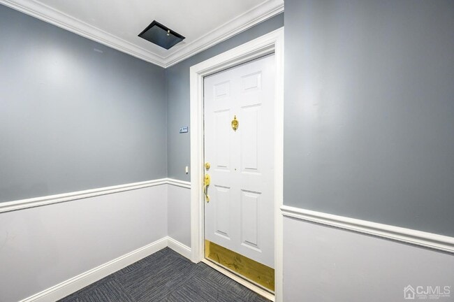 Building Photo - 358 Rector St