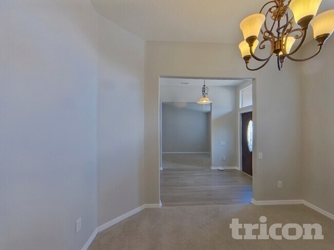 Foto del edificio - 4412 Windmill Pointe Dr