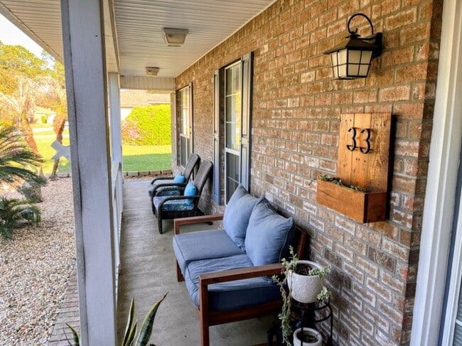 Foto del edificio - 33 Wheeling Ln