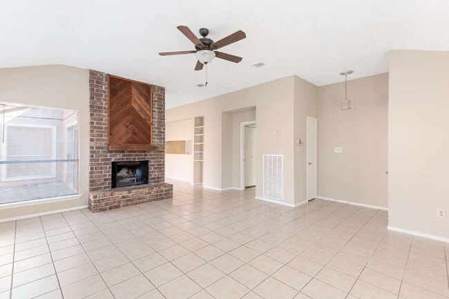 Building Photo - 8915 Beau Monde Dr