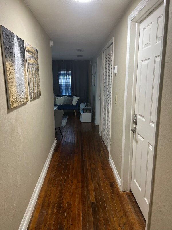 Foto del edificio - 6613 Grace Ln