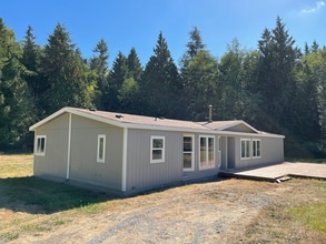 Building Photo - 846 Hidden Trail Rd
