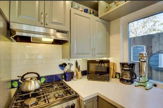 Photo - 6625 Amherst N St Apartments