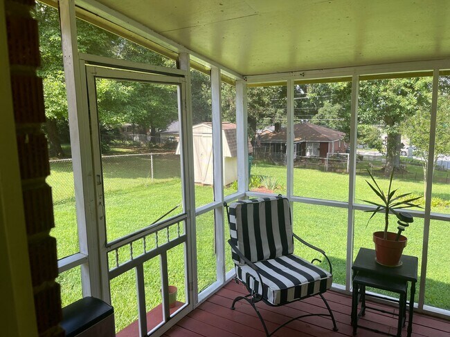 Foto del edificio - 5525 Alder Dr