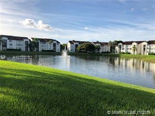 Foto del edificio - 4420 NW 107th Ave