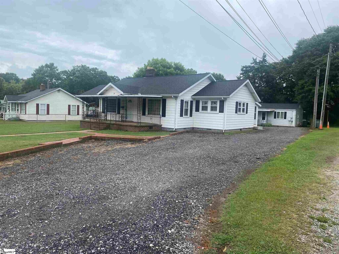 Primary Photo - 29 E Welcome Rd