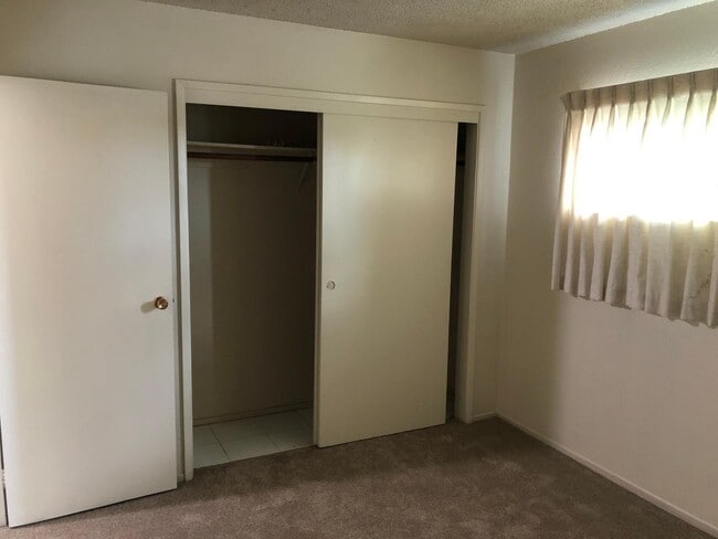 Building Photo - 1641 Merrill Dr