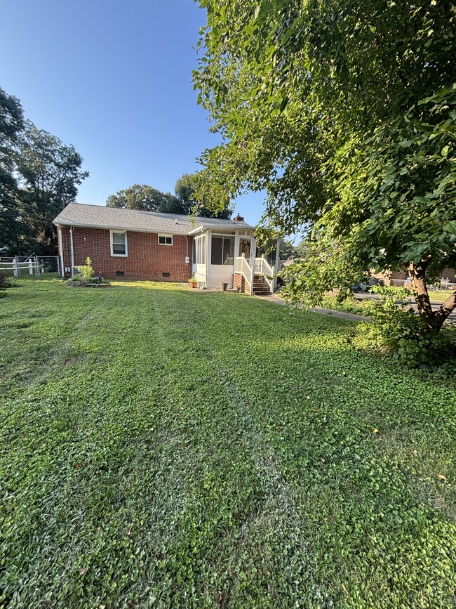 Backyard - 2925 Stanwix Ln