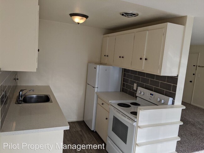 Foto del edificio - 9043 35th Ave SW
