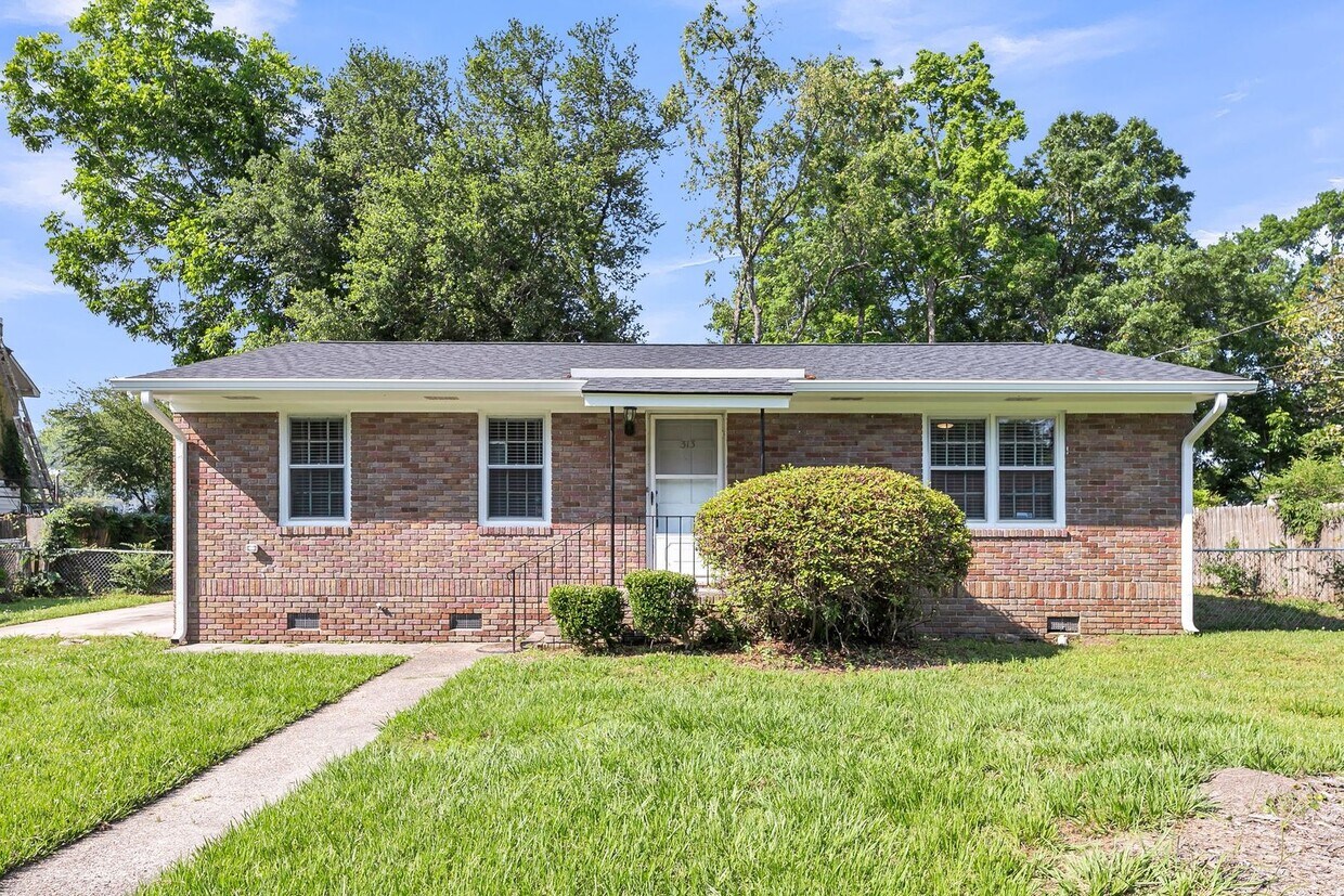 Primary Photo - 2 Bedroom, 1 Bath Home in Air Habor of Wes...