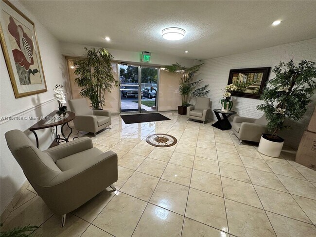 Foto del edificio - 16801 NE 14th Ave