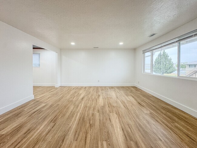 Foto del edificio - 20 E 1450 S