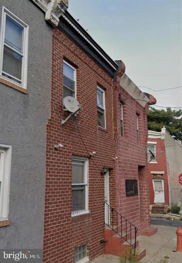 Primary Photo - 857 E Hilton St