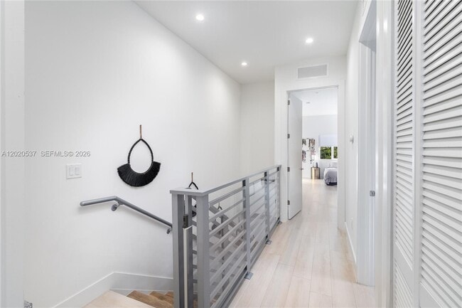 Foto del edificio - 3362 SW 23rd Terrace