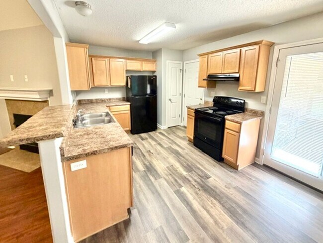 Foto del edificio - 1039 Crayton Ridge Dr