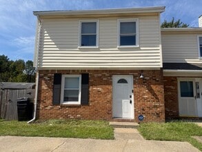 Building Photo - 5553 Lynbrook Landing