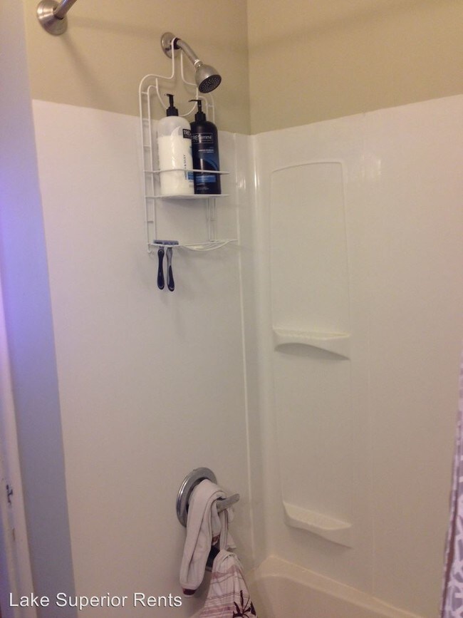 Foto del edificio - 1905 E 3rd St