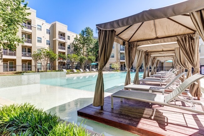 Luxurious Pool  & Cabanas & BBQ Area - District at Medical Center Apartments