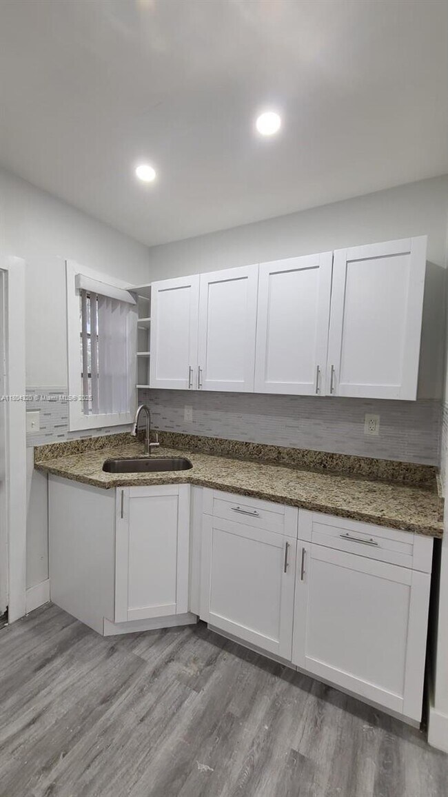 Foto del edificio - 2610 Grant St