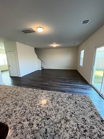 Building Photo - 4009 Tulip Tree Ln
