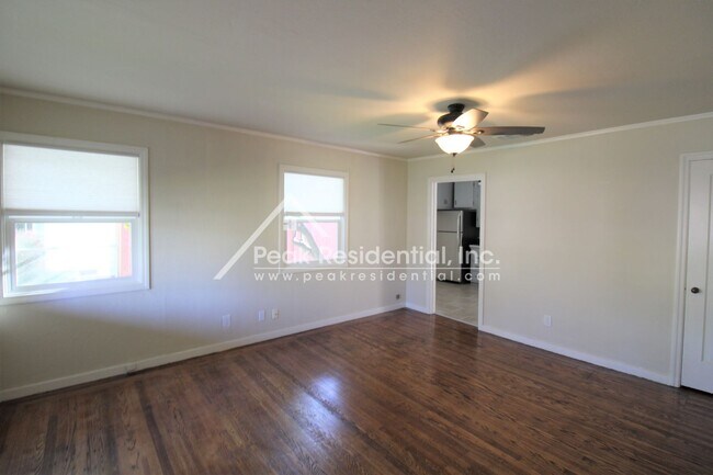 Building Photo - Charming Tahoe Park 2bd/1ba House with Lar...