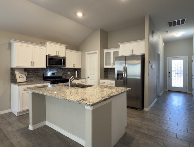 Foto del edificio - 13877 Paseo Perlas Dr