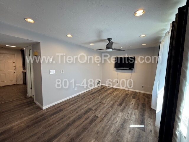 Building Photo - no deposit option available for qualified ...