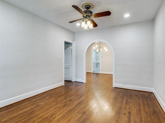 Foto del edificio - 6109 Reiger Ave