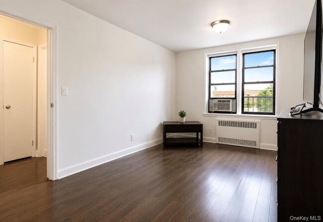 Building Photo - 37-30 83rd St