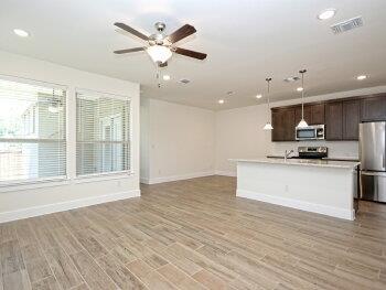Foto del edificio - 411 Parkline Dr