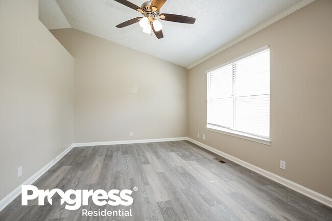 Foto del edificio - 708 Knightsbridge Way