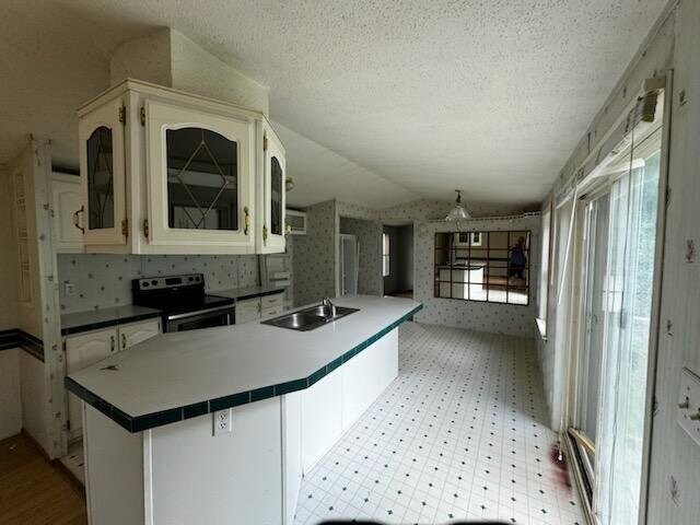 Foto del edificio - 96 Maple Ln