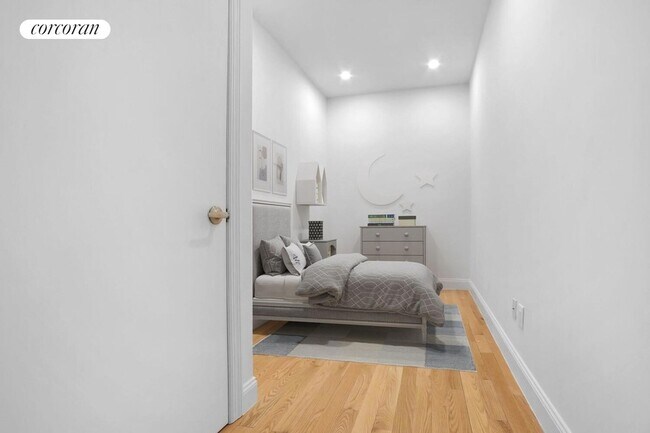Building Photo - 317 E 89th St