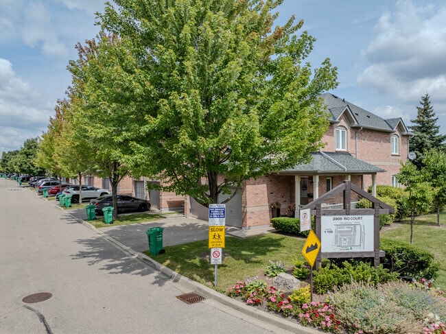 Photo du bâtiment - Erin Centre Village