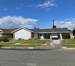 Building Photo - 147 W Brentwood Ave