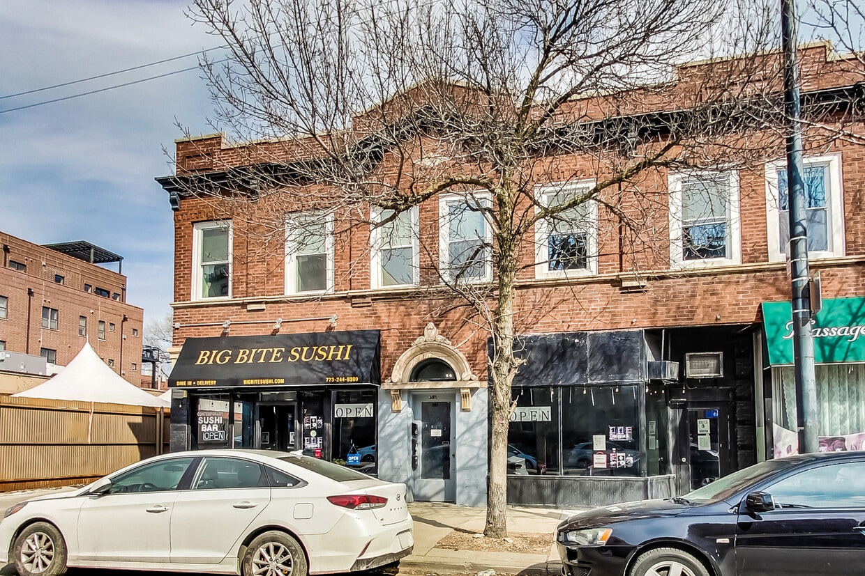 Primary Photo - 3809 N Ashland Ave