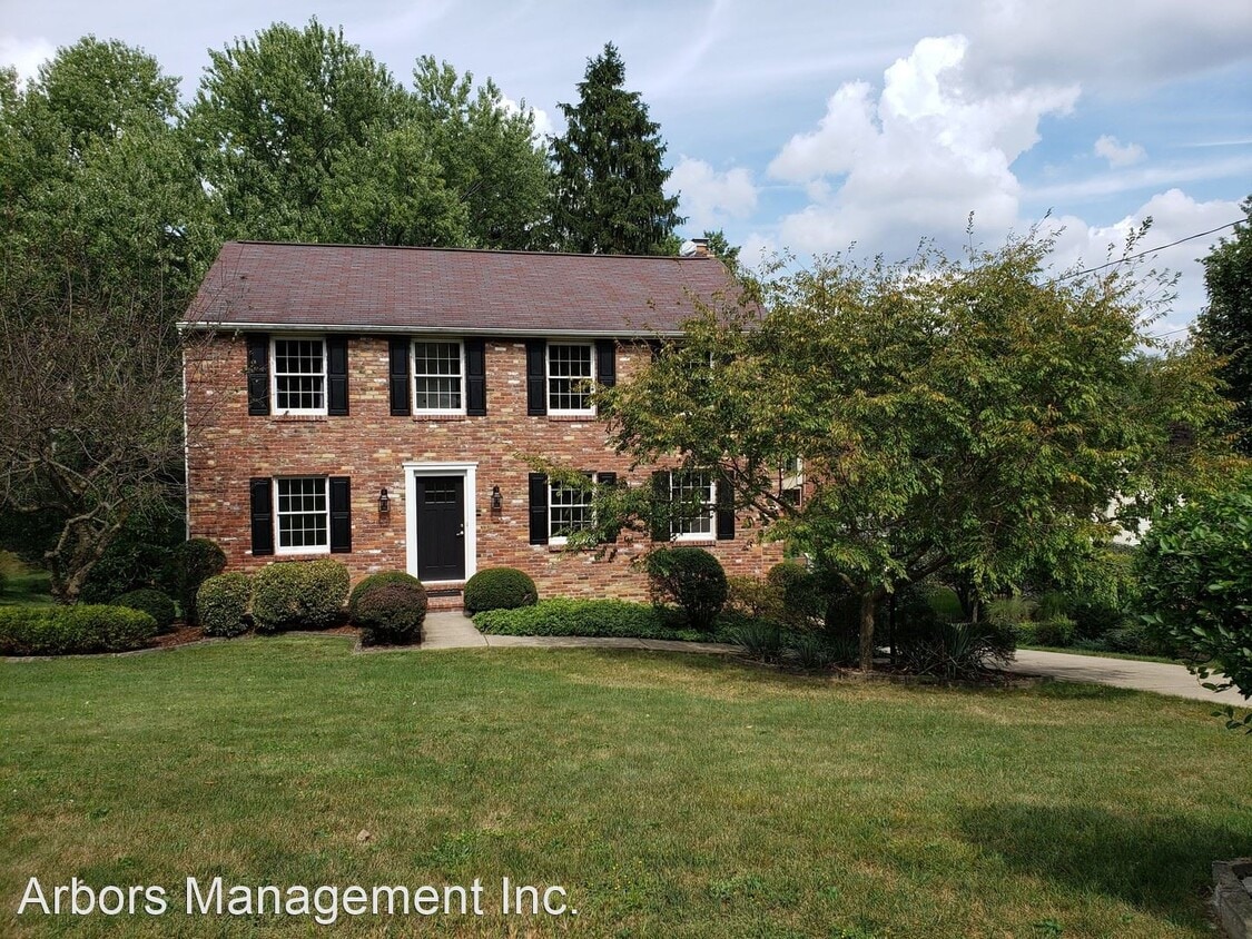 Primary Photo - 4 br, 2.5 bath House - 2340 Harrow Road