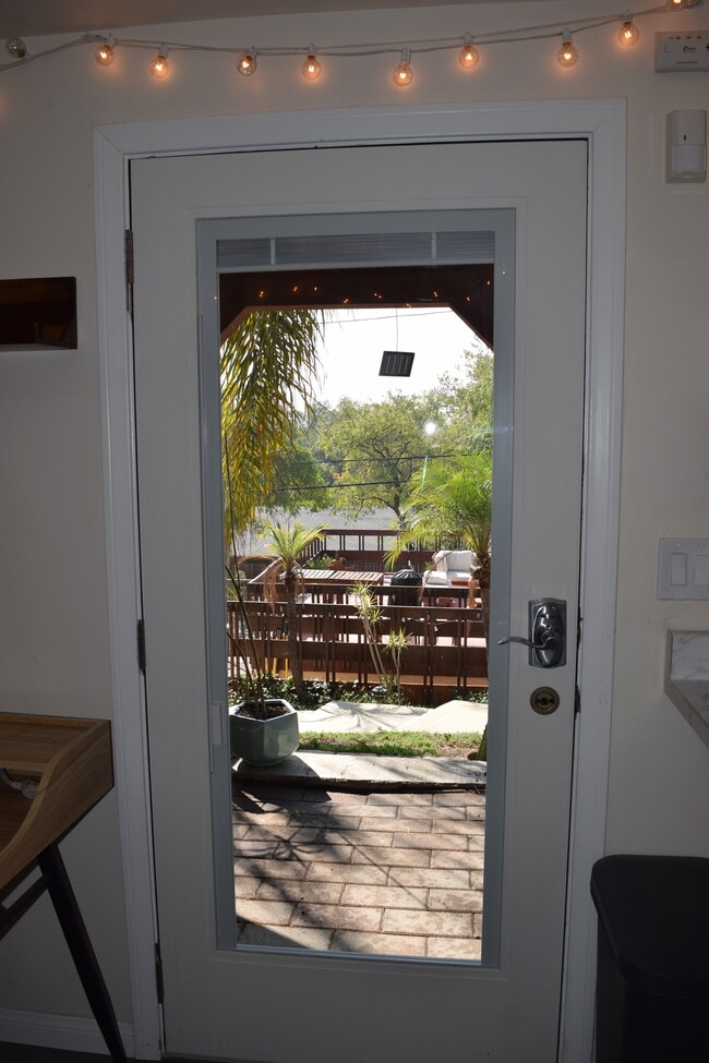 Foto del edificio - 2474 Endicott St