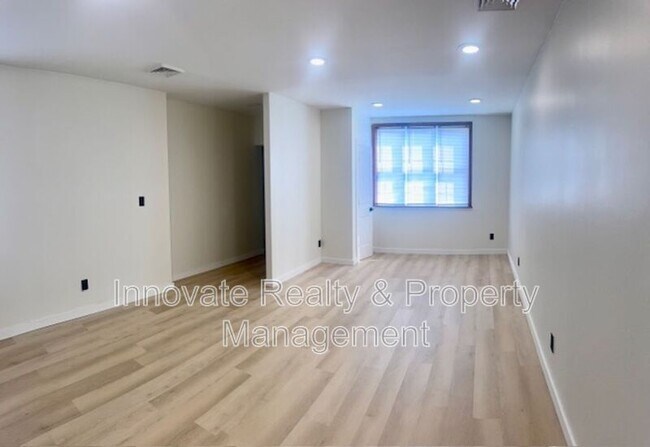 Building Photo - 2250 E Clearfield St
