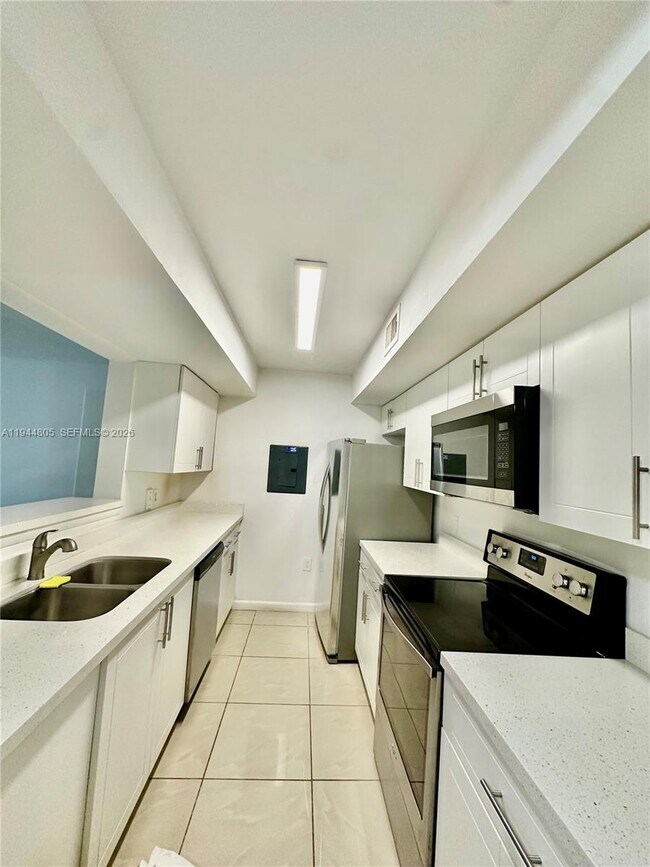 Foto del edificio - 10440 SW 156th Ct