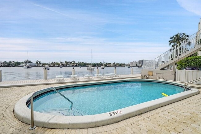 Foto del edificio - 95 N Birch Rd