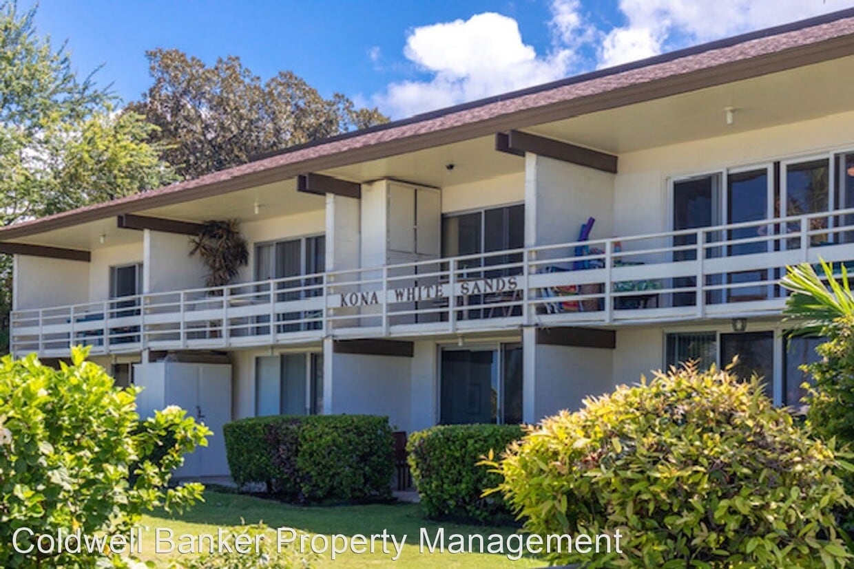 Studio, 1 bath House 776467 Alii Dr 4B House Rental in Kailua