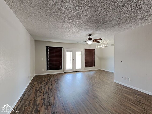 Foto del edificio - 7267 W Charter Oak Rd
