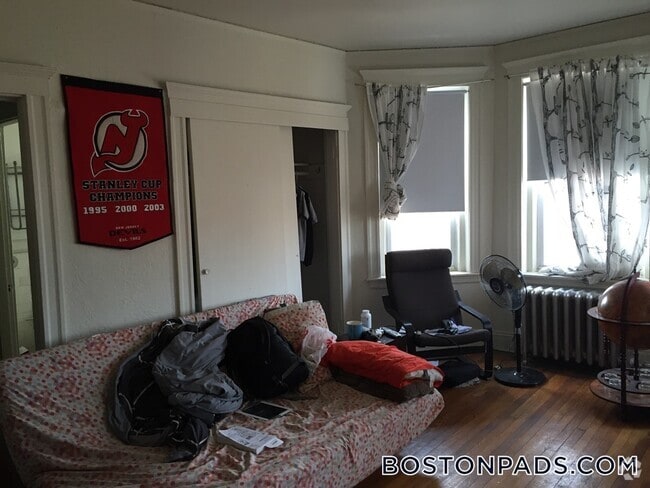 Building Photo - 1163 Boylston St