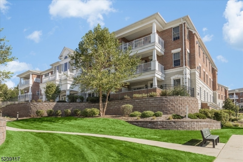 119 Four Seasons Dr, North Caldwell, NJ 07006 - Room for Rent in North ...